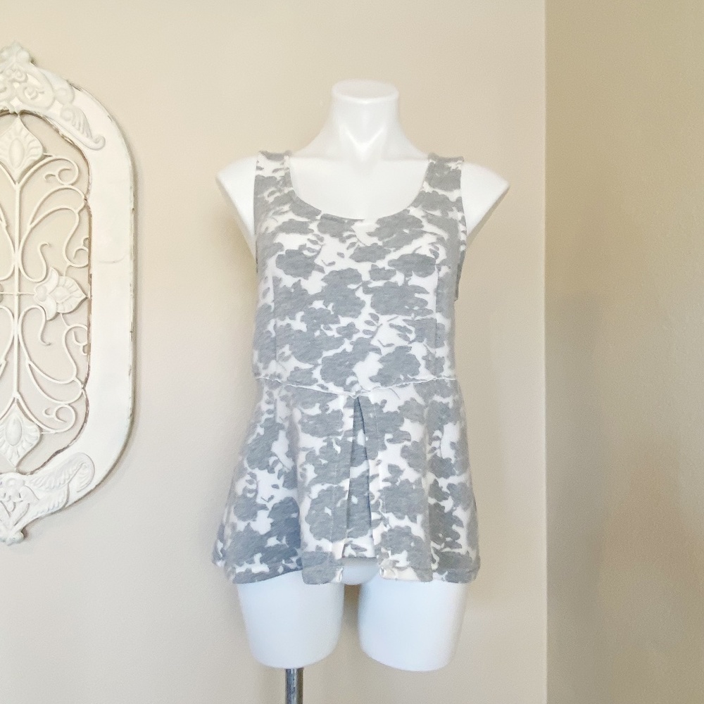 Anthropologie | Womens Akemi + Kim Gray Floral Print Fit and Flare Top | Size: - Picture 1 of 9